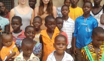  Volunteering Tourism 